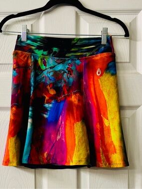 Dona Jo Seabreeze Flirty Colorful Abstract Skort - Activewear